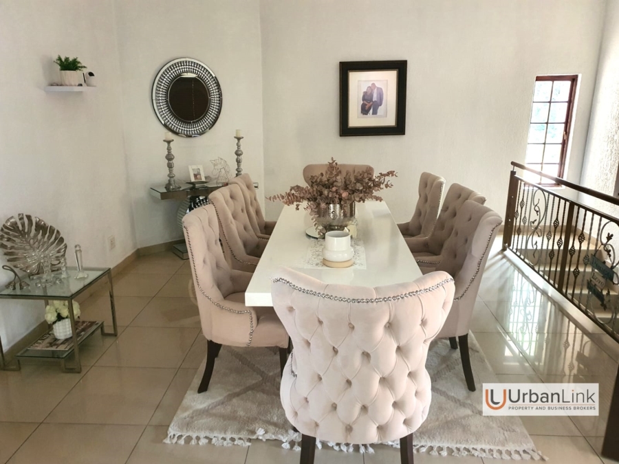 6 Bedroom Property for Sale in Safari Gardens North West